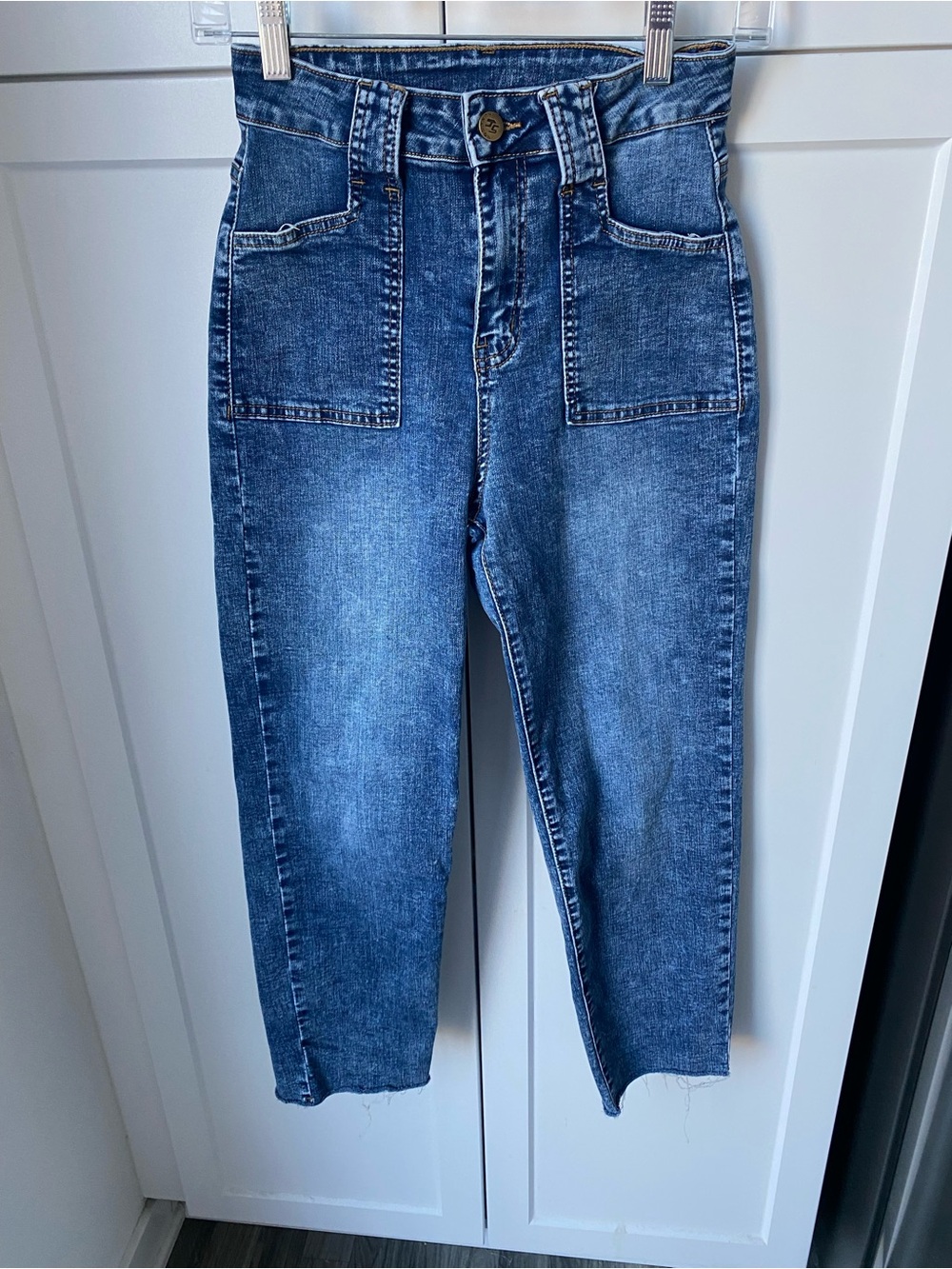 Hungson womens dark denim jeans distressed size 4